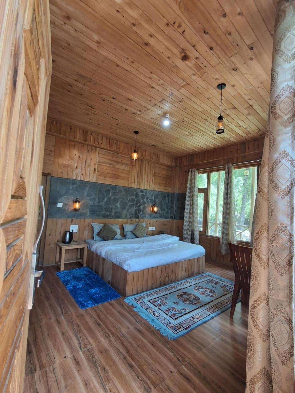 The Cozy Cabin, Jibhi Banjār Exterior photo