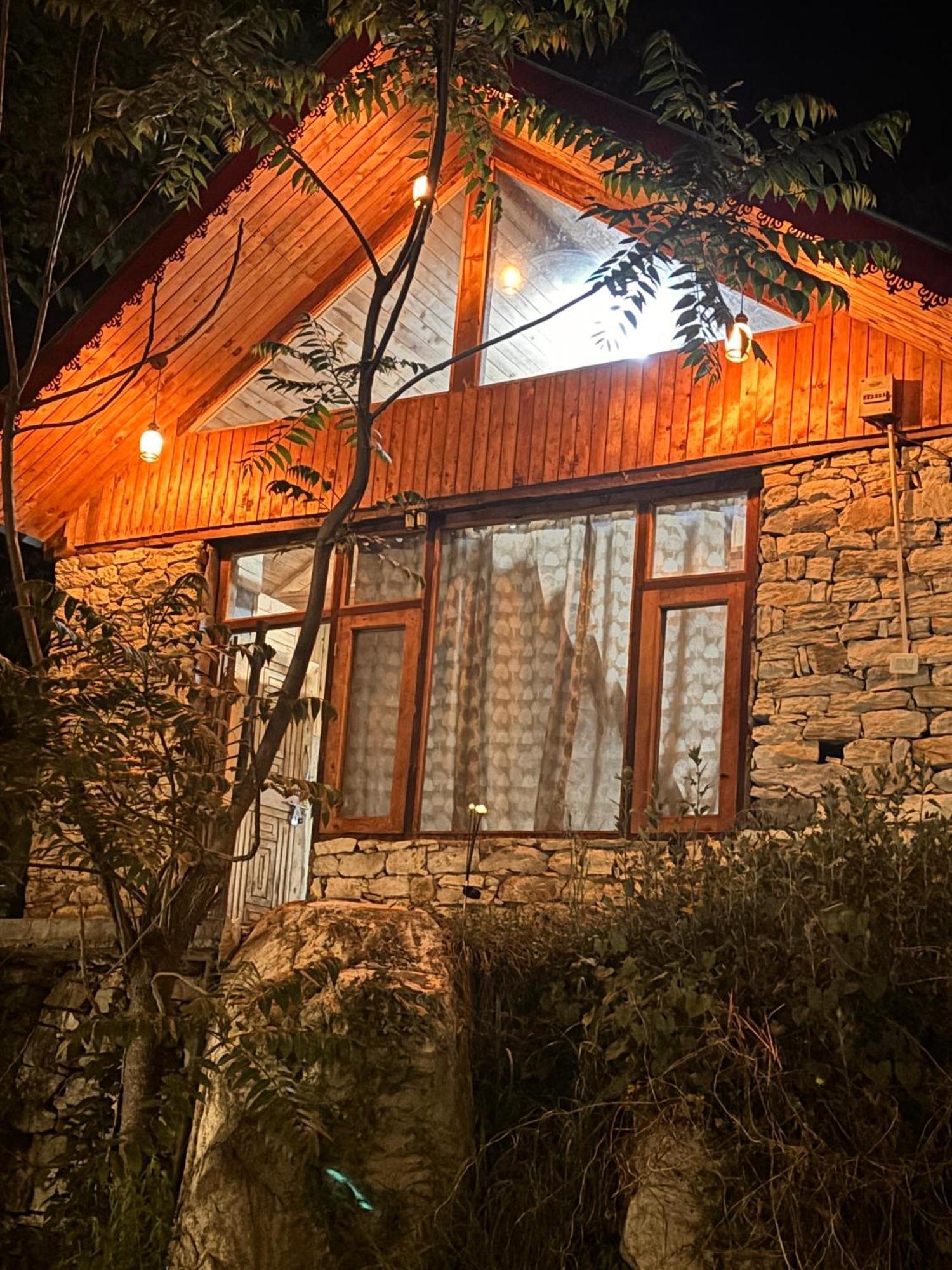 The Cozy Cabin, Jibhi Banjār Exterior photo
